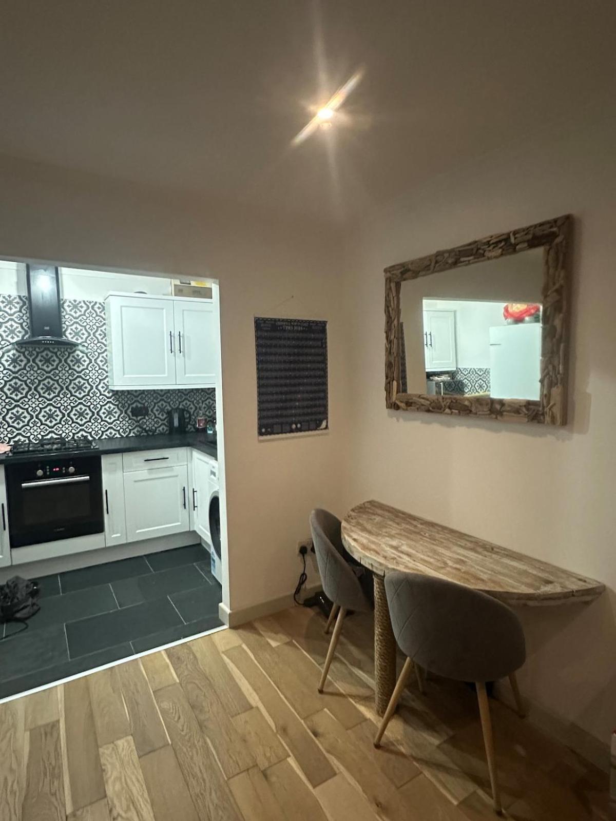 Tranquil One Bed Flat *